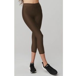NWT Alo Capri